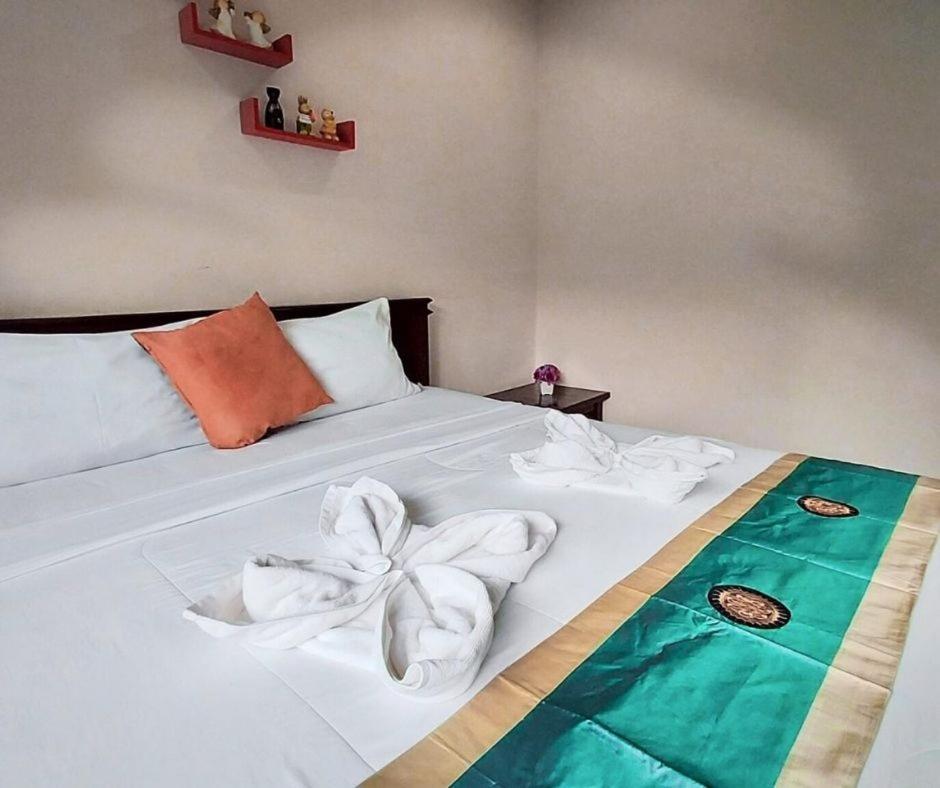 Baanloksouylokchay Hotel Huahin Szoba fotó